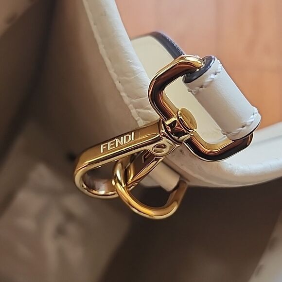 Fendi Medium Sunshine Tote Bag (White) - Picture 8 of 16